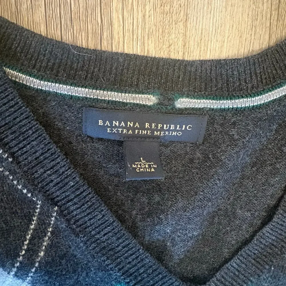 Banana Republic Extra Fine Merino Large pullover V Neck Sweater